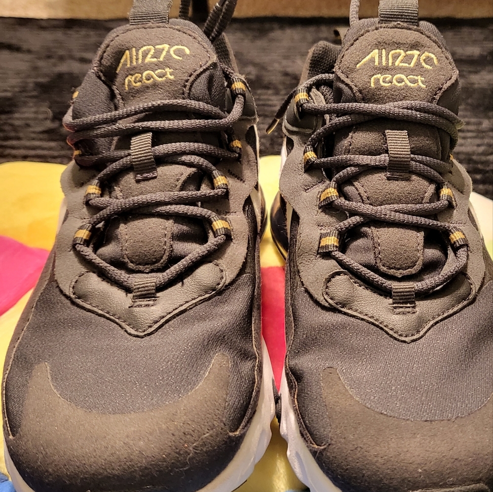 Youth 6.5 Nike Air 270 React